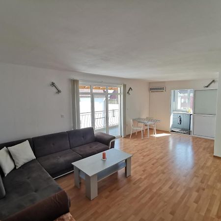 4Th Floor Apartment Burgas Bagian luar foto